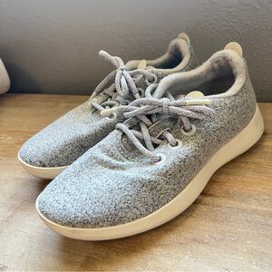Allbirds women wool Sneaker Combines Soft Merino Wool With Cloud-Like Comfort/9W